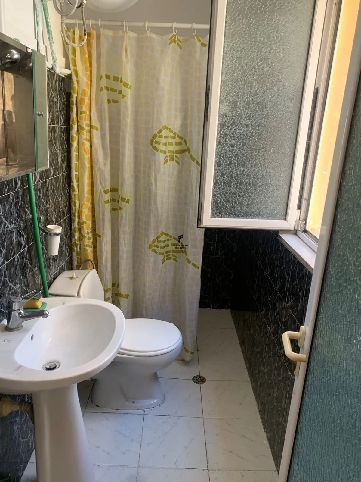 APARTAMENT ME QERA 1+1 MYSLYM SHYRI 50.000 LEKE 4