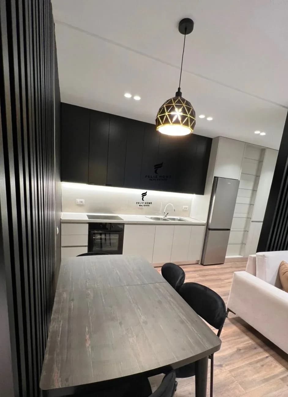 APARTAMENT ME QERA 2+1 FUSHA E AVIACIONIT 70.000 LEKE 2