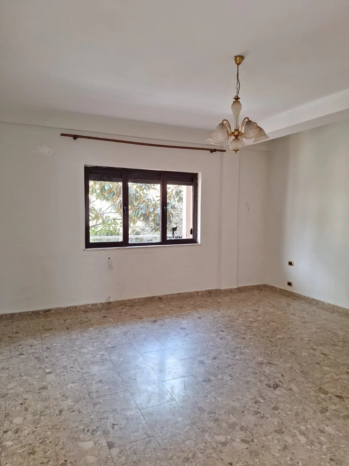 SHITET APARTAMENT 3+1 XHAMLLIK 189.000 EURO 4