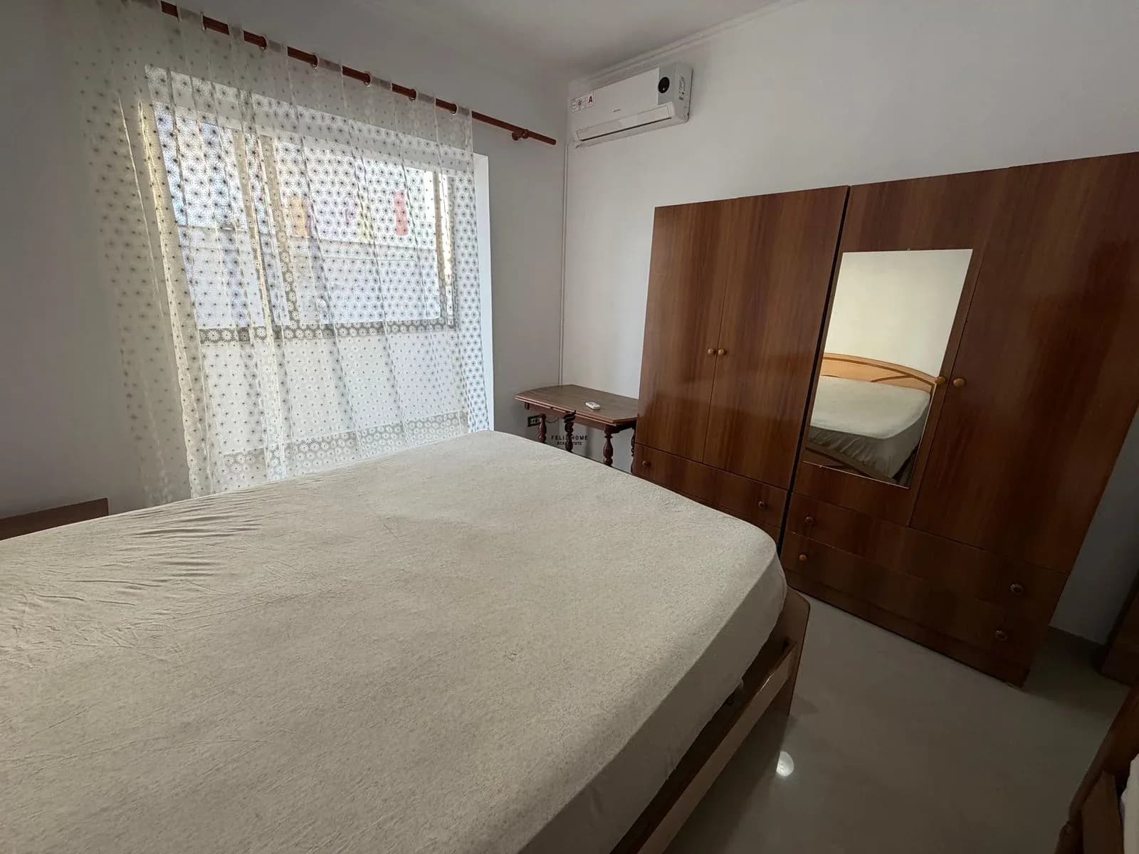 APARTAMENT ME QERA 1+1 ISH TREGU ELEKTRIK 45.000 LEKE 2
