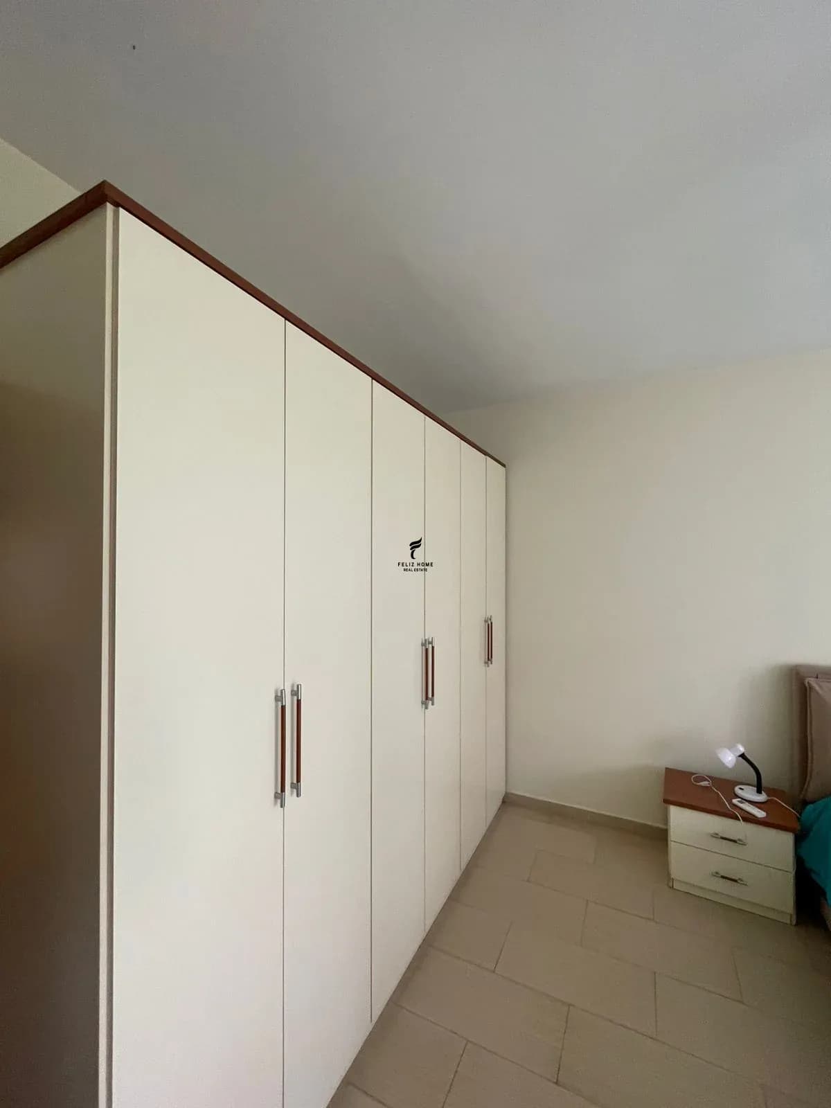 APARTAMENT ME QERA 2+1 PAZARI I RI 60.000 LEKE 4