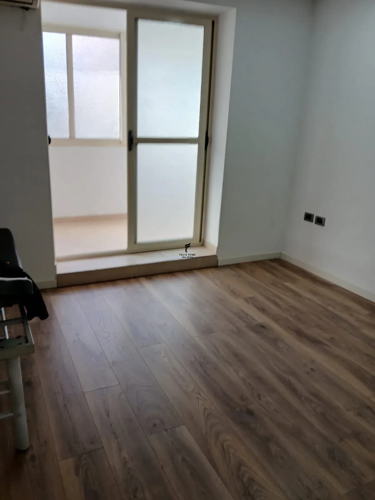 ZYRE ME QERA 73 M2 RRUGA E KAVAJES 800 EURO 3