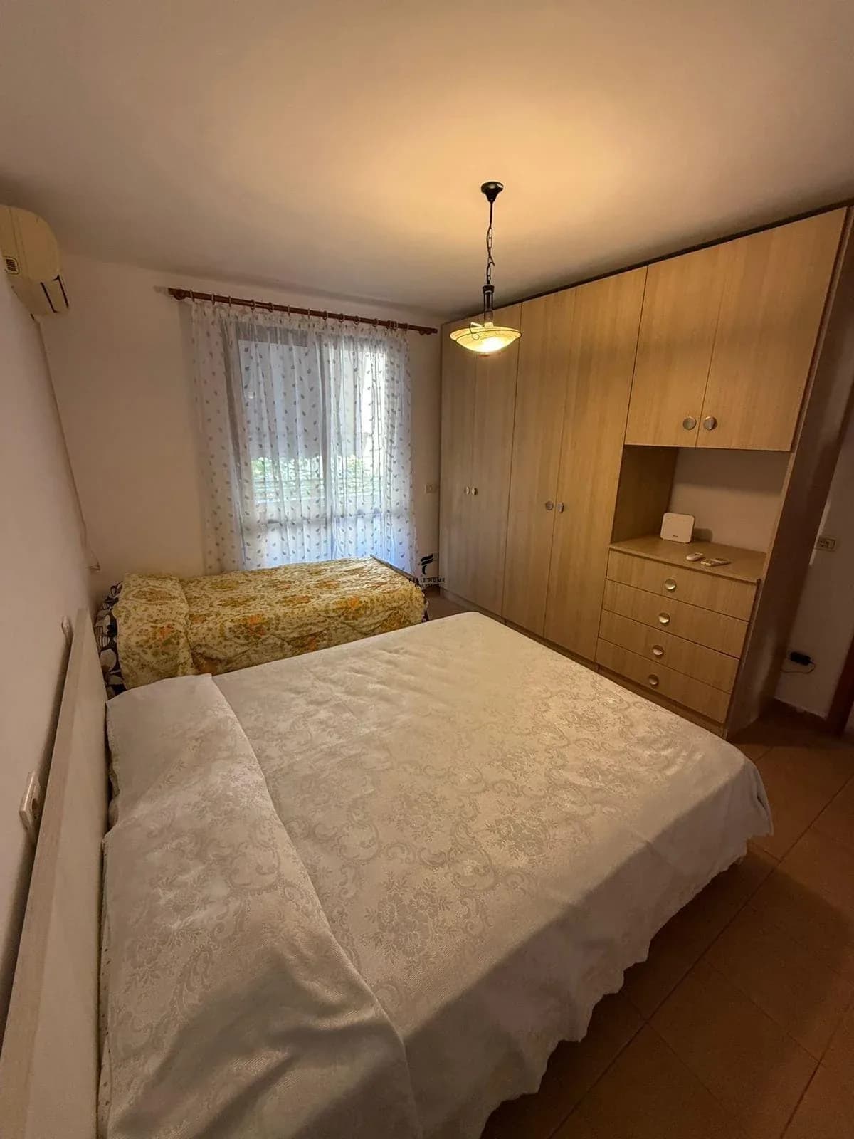 APARTAMENT ME QERA 1+1 21 DHJETORI 50.000 LEKE 4