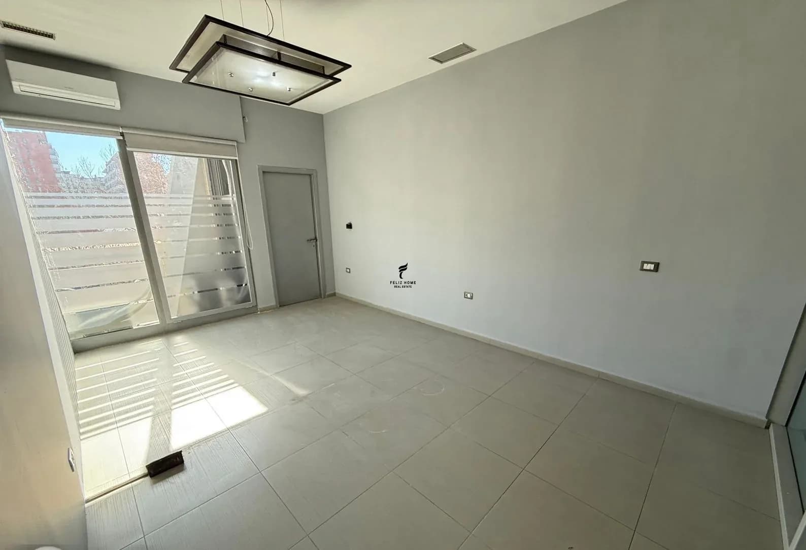 SHITET AMBIENT BIZNESI 916 M2 RRUGA E KAVAJES 2.250.000 EURO 4