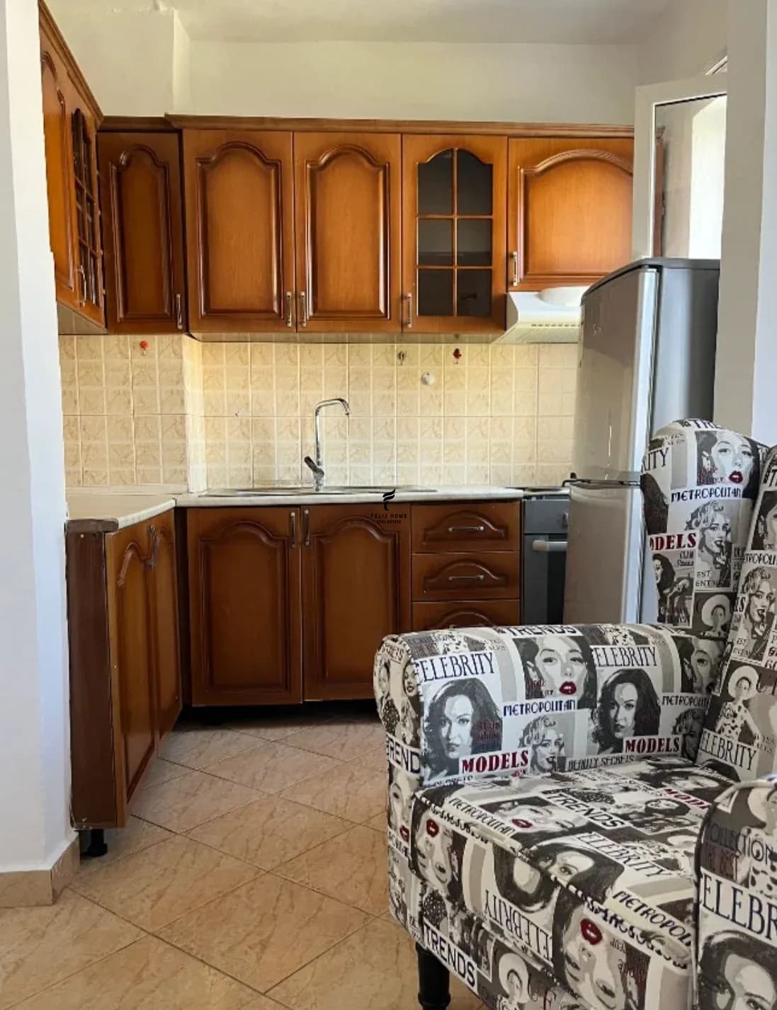 APARTAMENT ME QERA 1+1 XHAMLLIK 45.000 LEKE 2