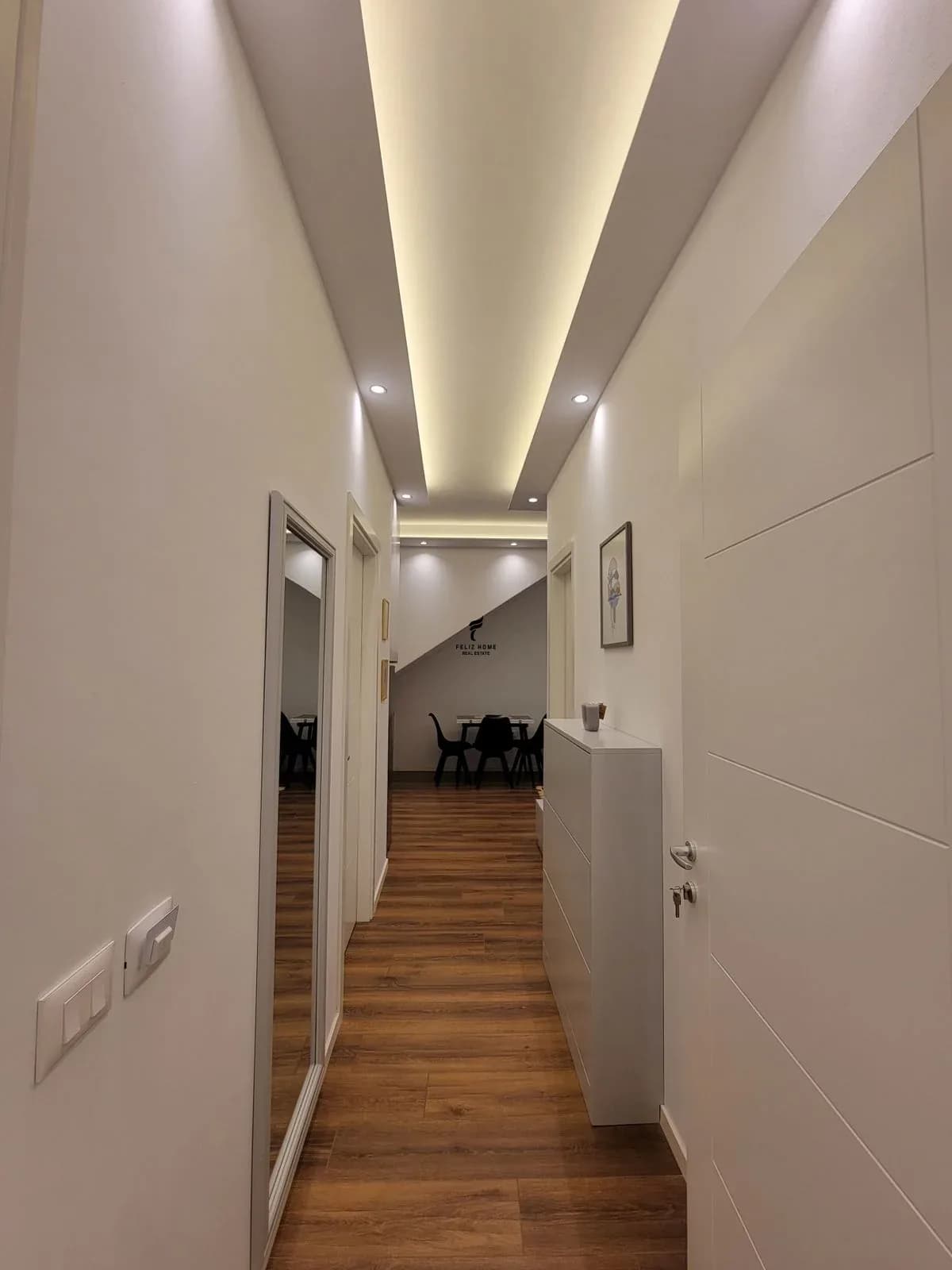 APARTAMENT ME QERA 1+1 RRUGA DURRESIT 600 EURO 4