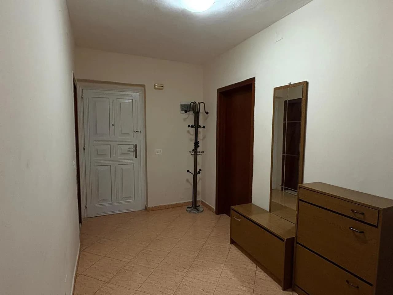 APARTAMENT ME QERA 2+1 RRUGA E ELBASANIT 55.000 LEKE 3