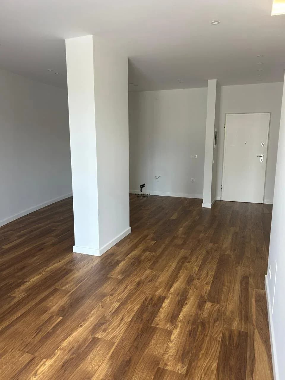 ZYRE ME QERA 116M2 KOMUNA E PARISIT 1.700 EURO