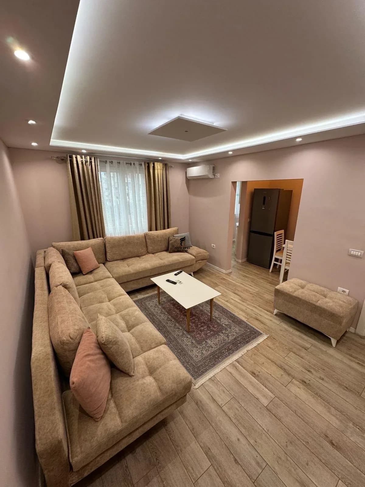 APARTAMENT ME QERA 1+1 21 DHJETORI 60.000 LEKE 2