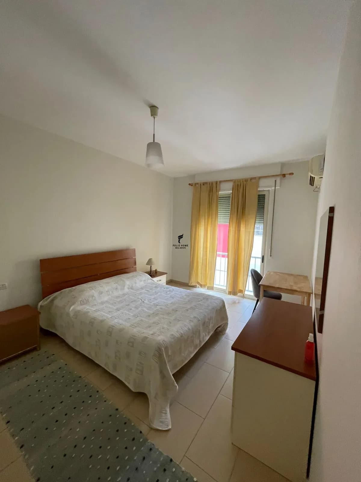 APARTAMENT ME QERA 2+1 PAZARI I RI 60.000 LEKE 4