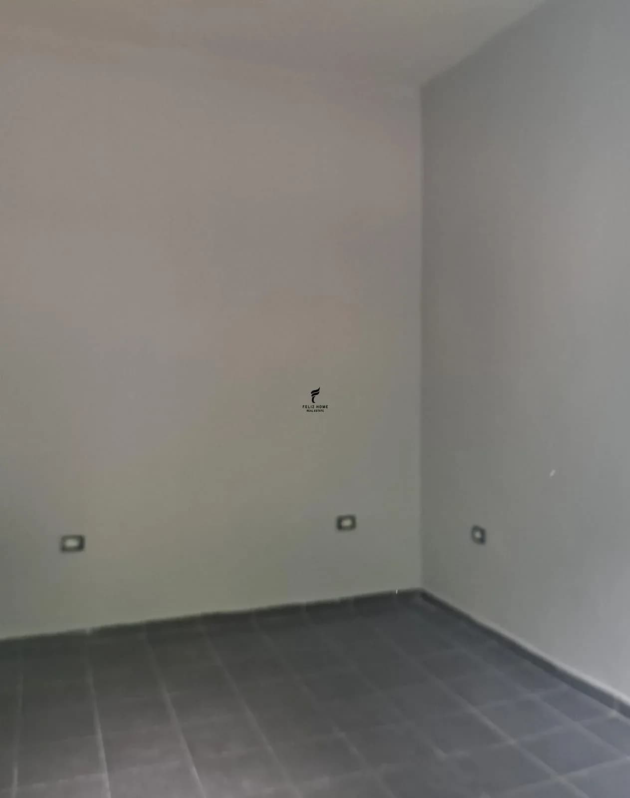ZYRE ME QERA 20 M2 KOMUNA E PARISIT 50.000 LEKE 2