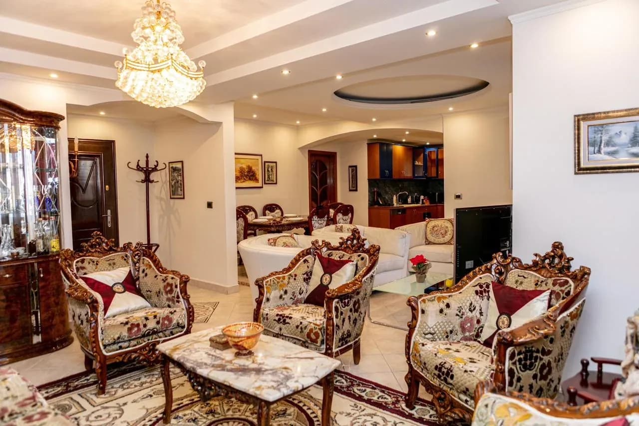 APARTAMENT ME QERA 3+1+2 XHAMIA E TABAKEVE 1200 EURO