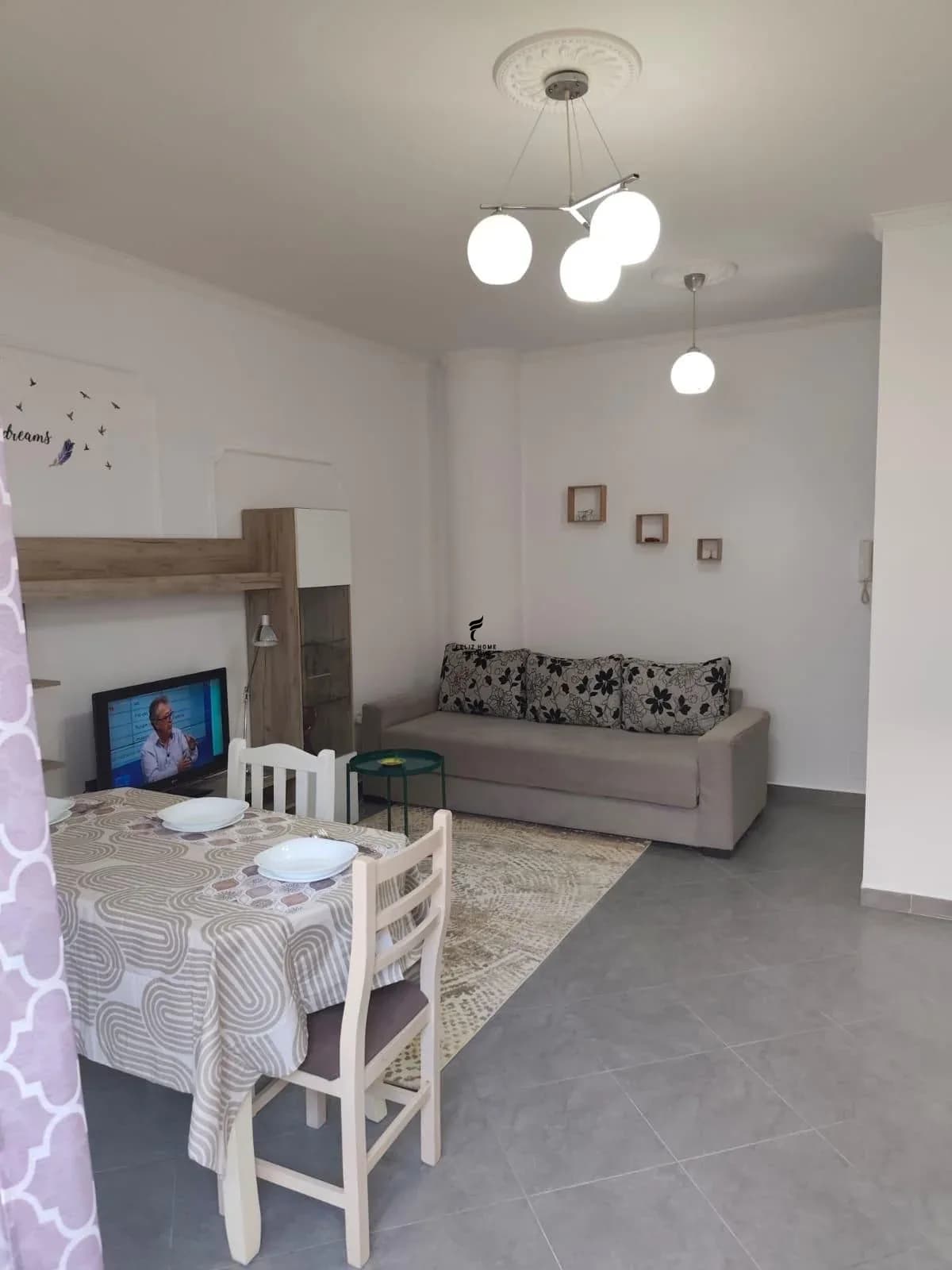 APARTAMENT ME QERA 1+1 21 DHJETORI 60.000 LEKE