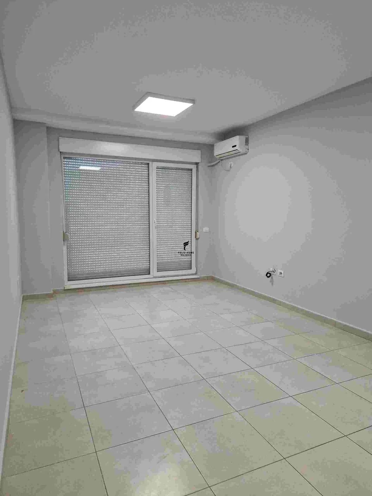 ZYRE ME QERA 55M2 21 DHJETORI 40.000 LEKE 2
