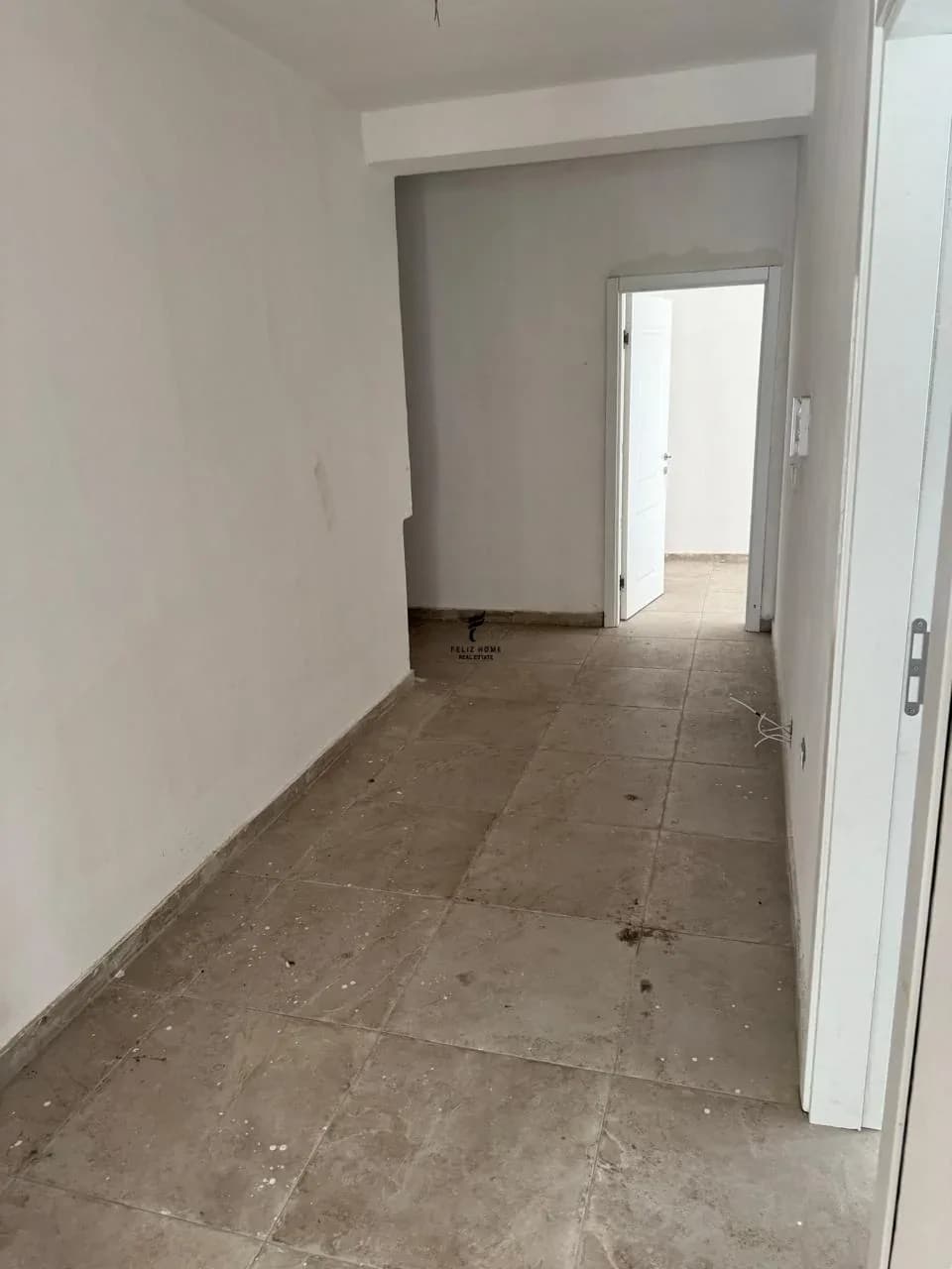 APARTAMENT ME QERA 3+1 RRUGA DURRESIT 90.000 LEKE 3