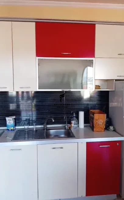 APARTAMENT ME QERA 3+1 RRUGA E KAVAJES 80.000 LEKE 2