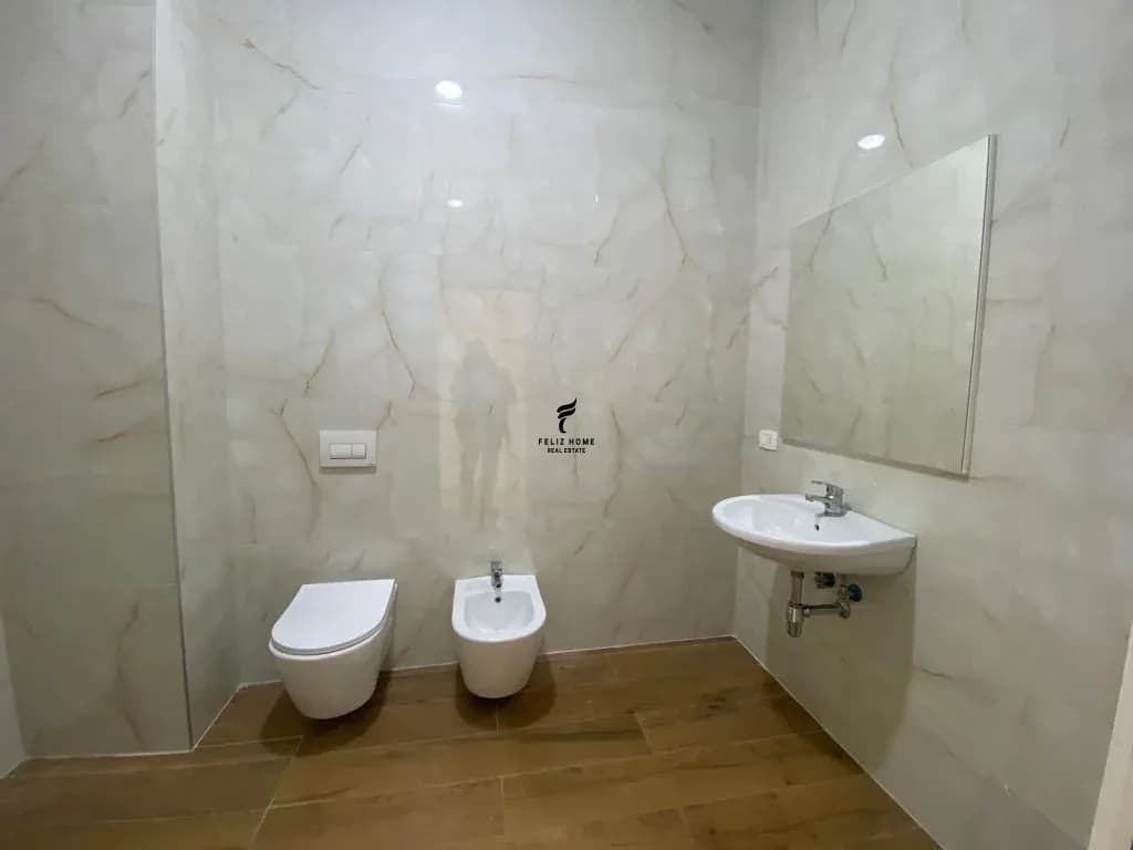 ZYRE ME QERA 62 M2 SQUARE 21 650 EURO 4