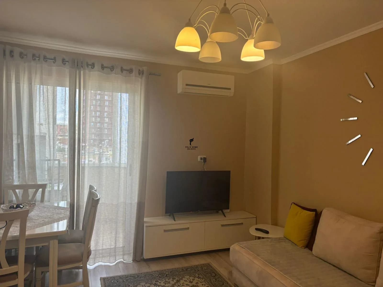 APARTAMENT ME QERA 1+1 MYSLYM SHYRI 60.000 LEKE 2