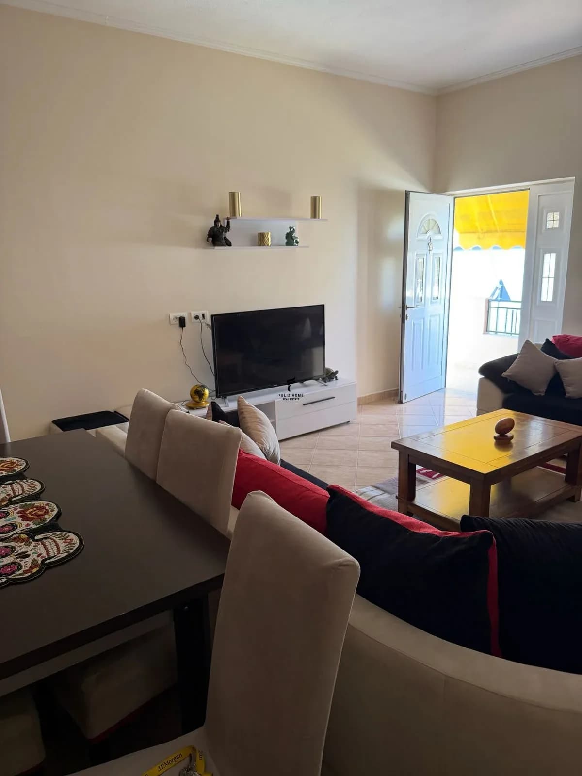 APARTAMENT ME QERA 3+1 ALLIAS 550 EURO 2