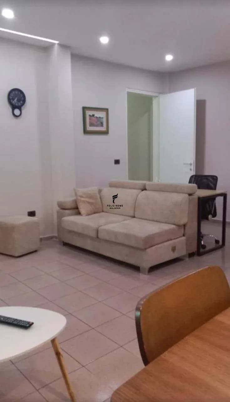 ZYRE ME QERA 130 M2 SELVIA 1.300 EURO