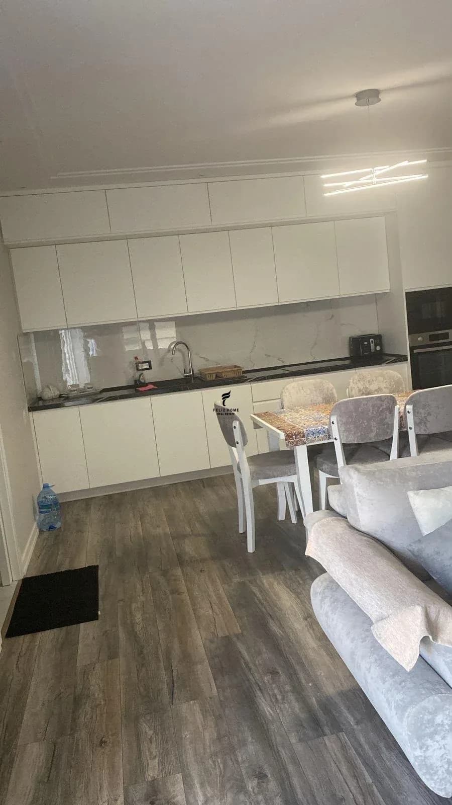 APARTAMENT ME QERA 1+1 PORCELAN 65.000 LEKE 2