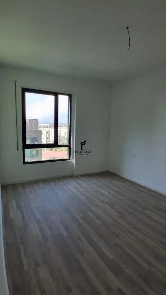 APARTAMENT ME QERA 2+1 5 MAJI 50.000 LEKE 4