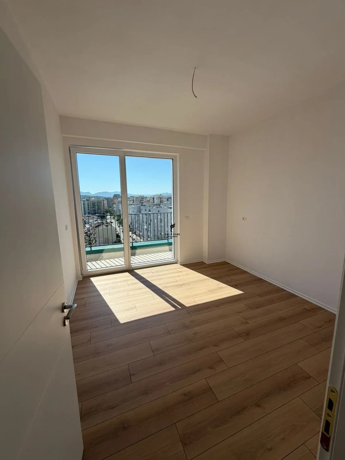 SHITET APARTAMENT 3+2+VERANDE KOMUNA E PARISIT 520.000 EURO 2