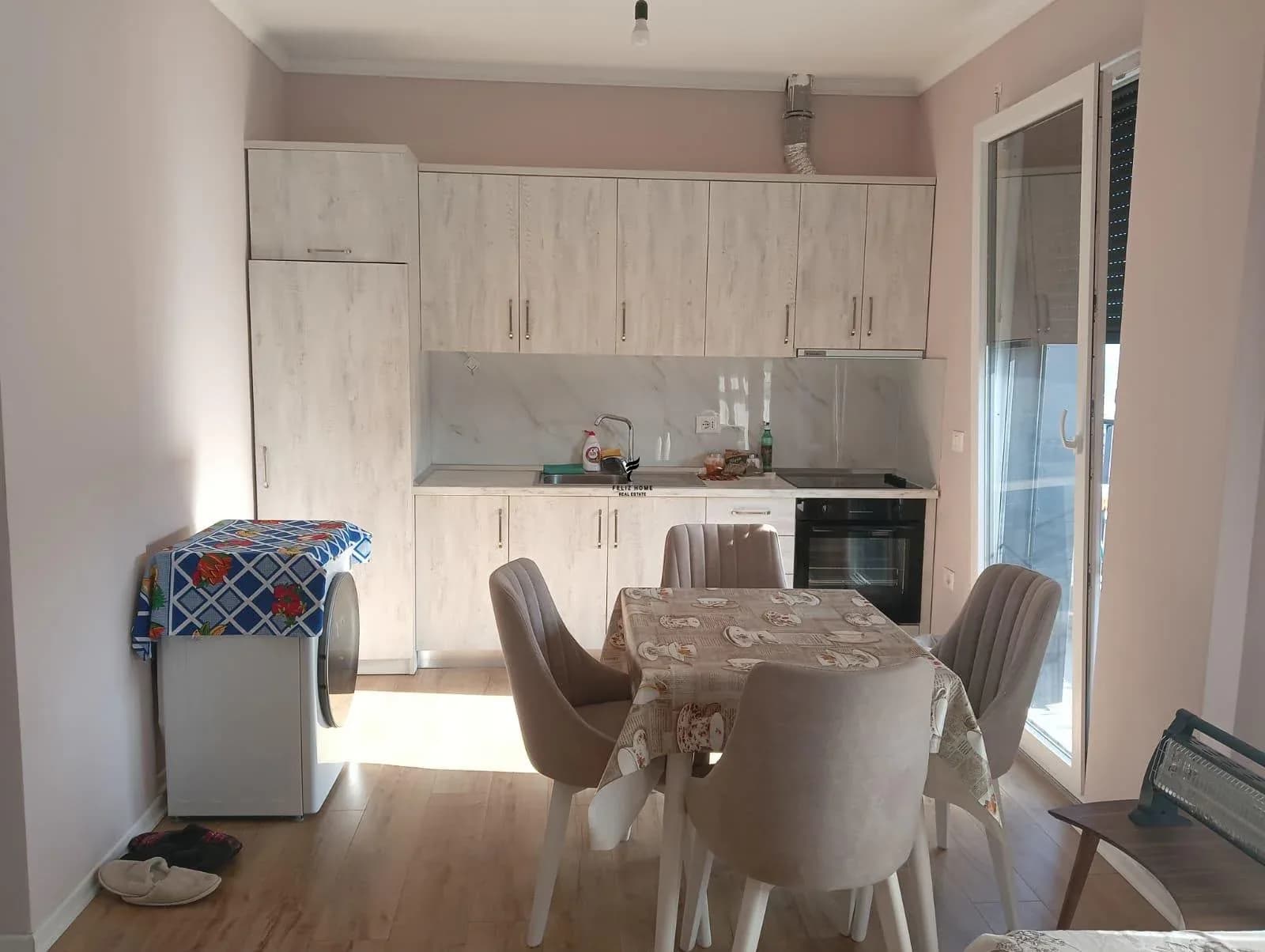 APARTAMENT ME QERA 1+1 DON BOSKO 50.000 LEKE 2