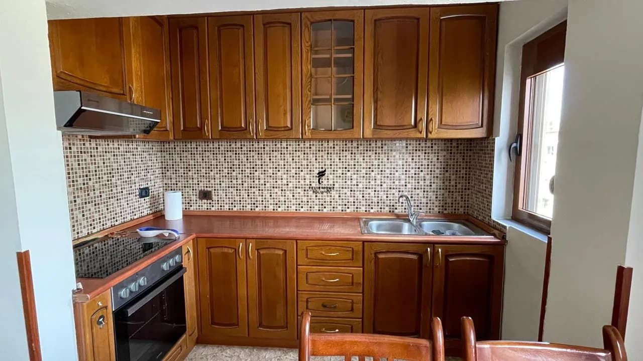 APARTAMENT ME QERA 1+1 PORCELAN 45.000 LEKE 4