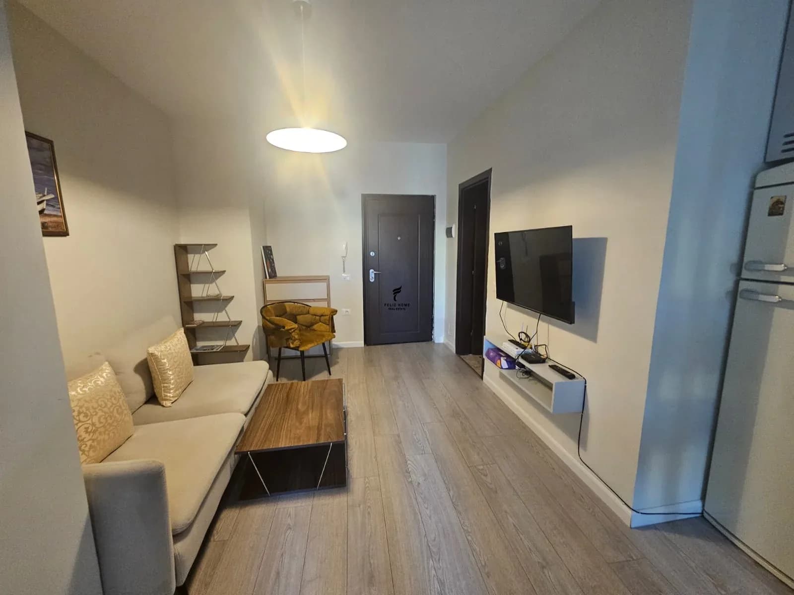 GARSIONERE ME QERA 42 M2 SHESHI WILLSON 50.000 LEKE