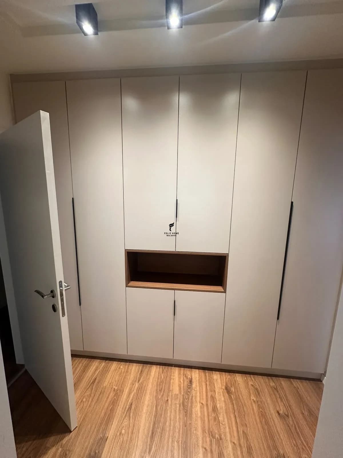 APARTAMENT ME QERA 2+1+2 LAPRAKE 1.000 EURO 4