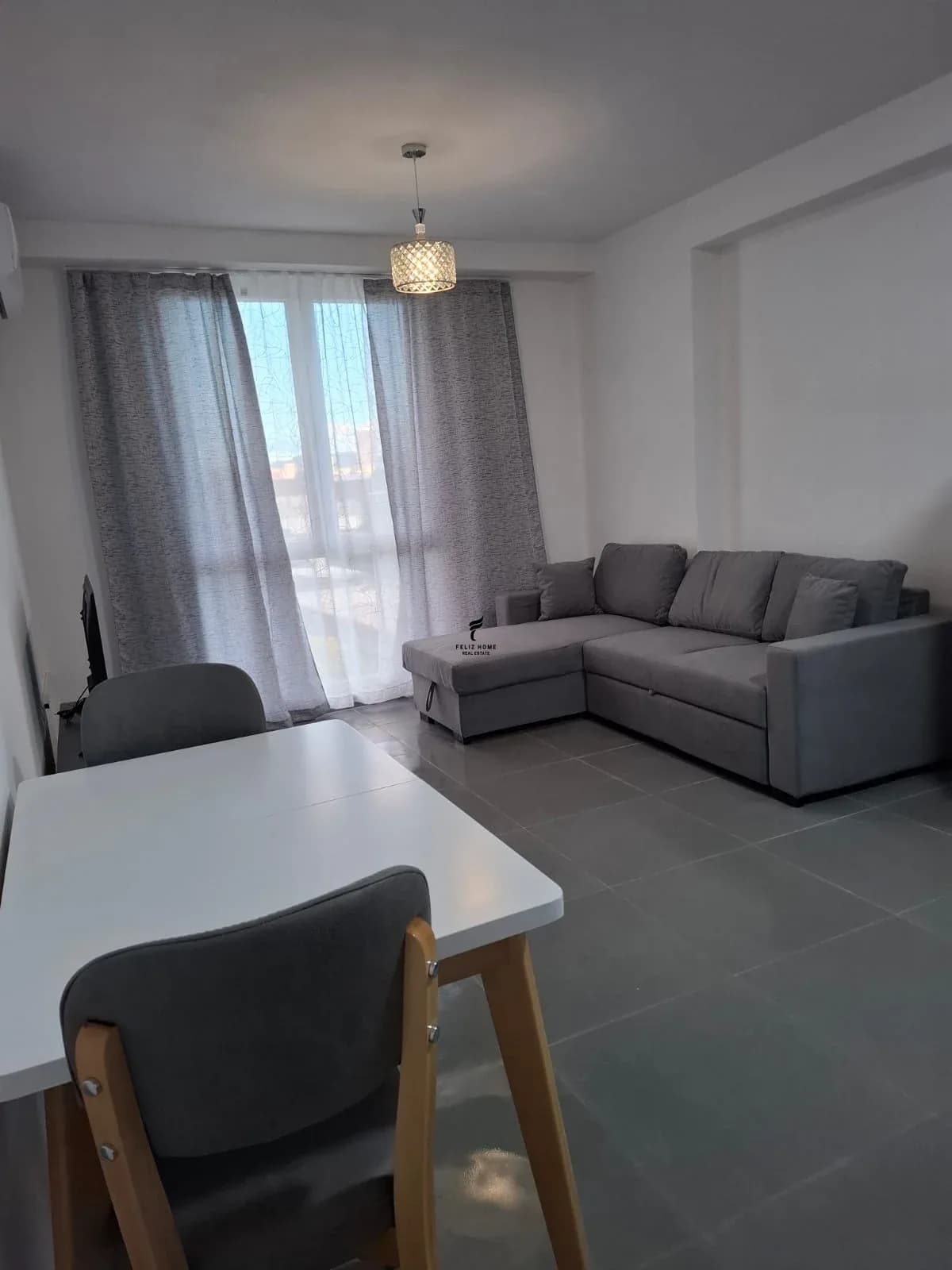 APARTAMENT ME QERA 3+1 5 MAJI 60.000 LEKE