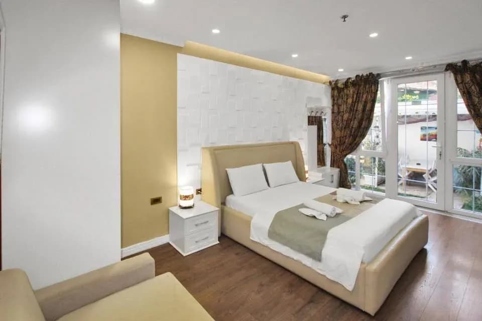 SHITET HOTEL 9-KATESHET 2.000.000 EURO 2