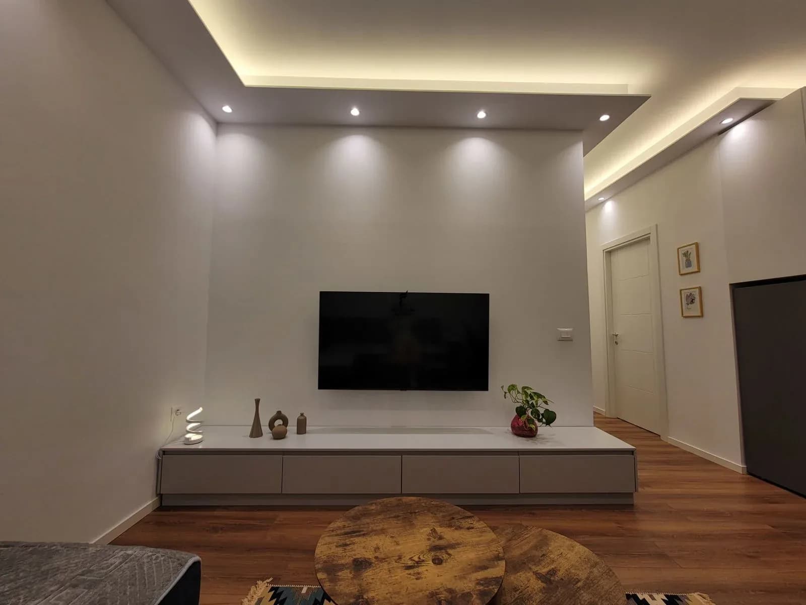 APARTAMENT ME QERA 1+1 RRUGA DURRESIT 600 EURO 3