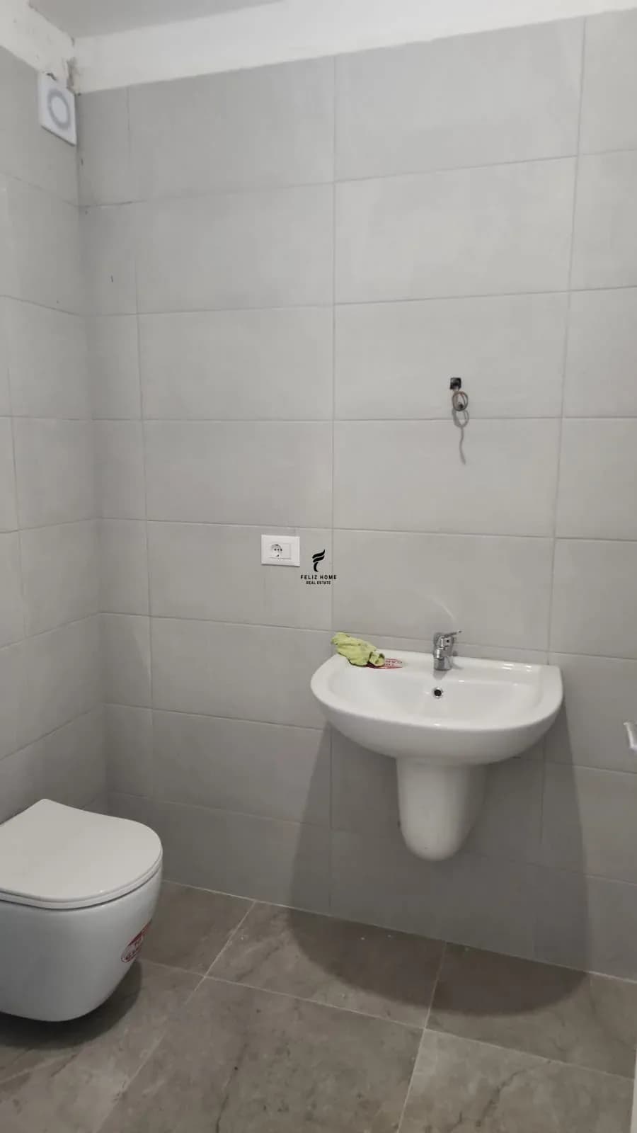 ZYRE ME QERA 97 M2 MYSLYM SHYRI 1.300 EURO 3