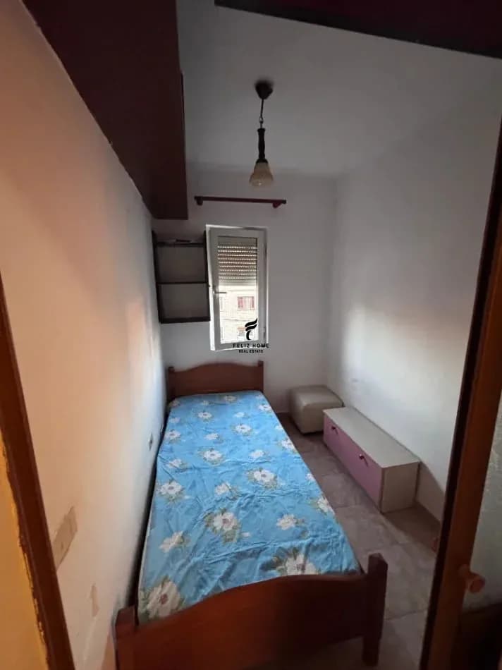 APARTAMENT ME QERA 1+1 ALI DEMI 45.000 LEKE 4