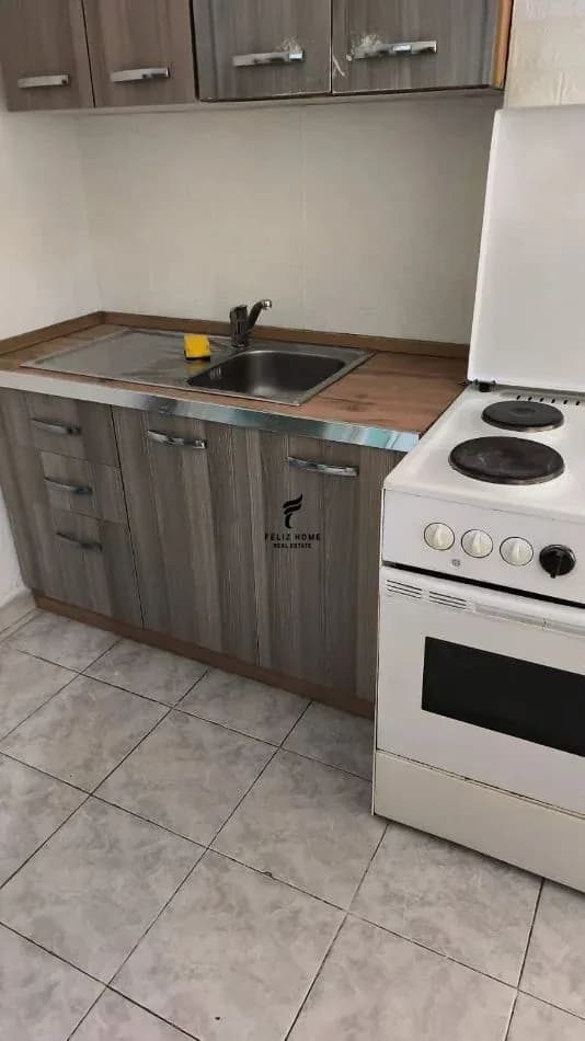 APARTAMENT ME QERA 1+1 PALLATI ME SHIGJETA 40.000 LEKE 3
