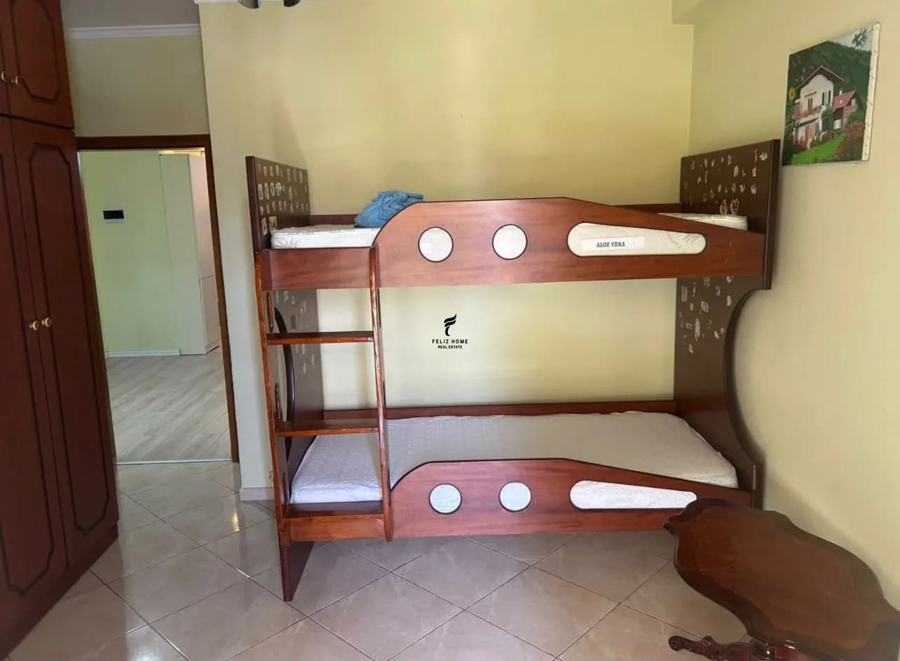 APARTAMENT ME QERA 2+1+2 21 DHJETORI 60.000 LEKE 4
