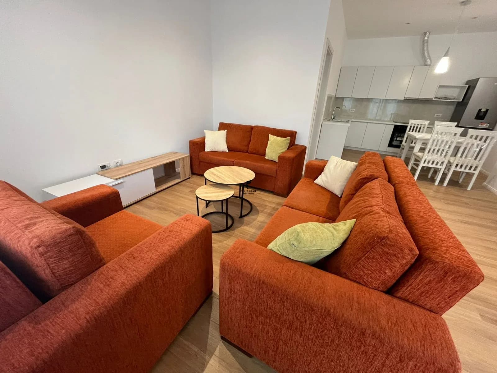 APARTAMENT ME QERA 1+1 ALI DEMI 45.000 LEKE 2