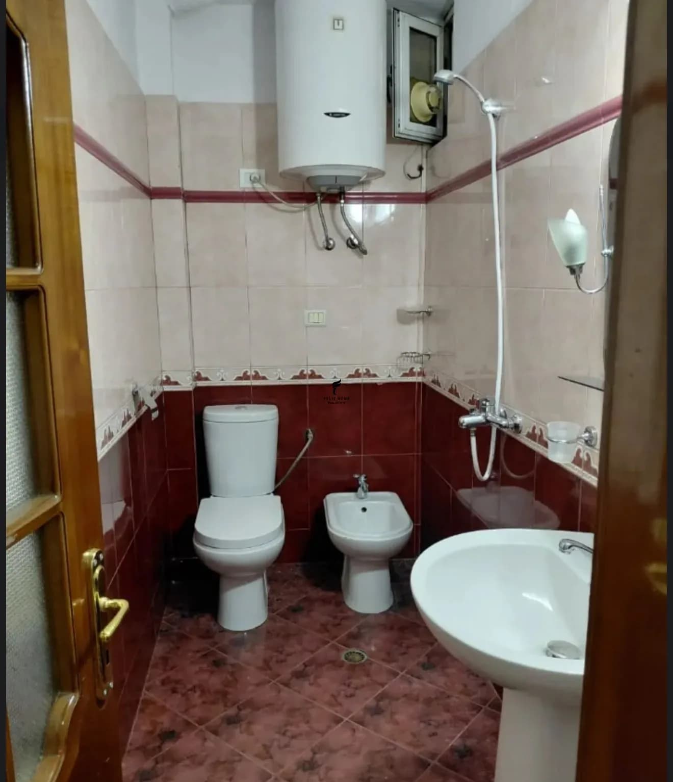 ZYRE ME QERA 70 M2 PALLATI ME SHIGJETA 50.000 LEKE 4