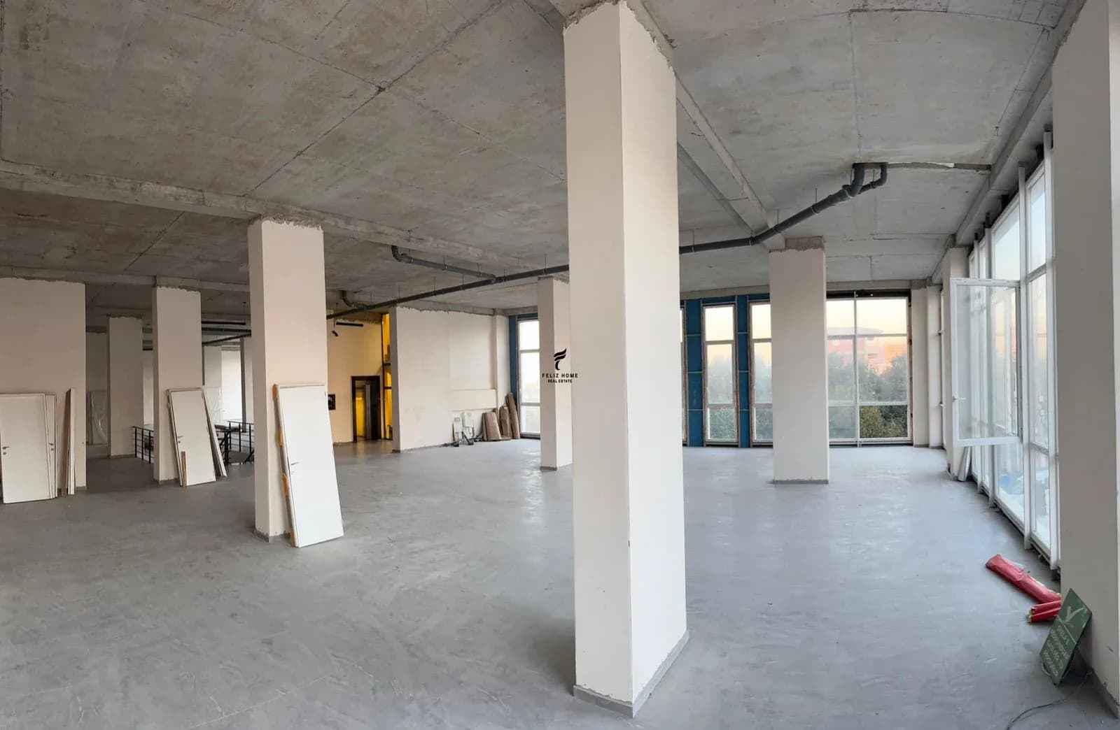 ZYRE ME QERA 550 M2 BULEVARDI RI 6.000 EURO