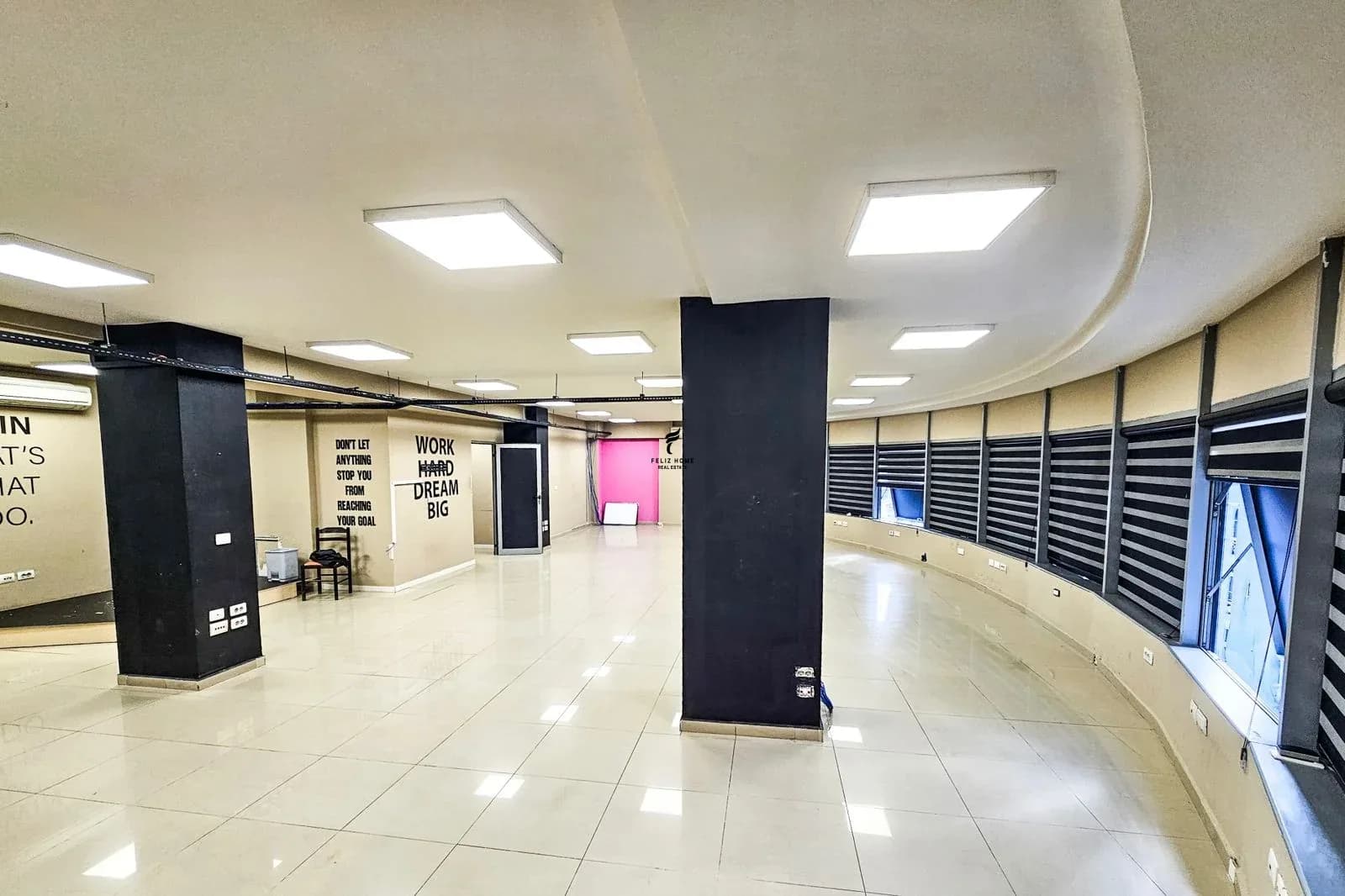 ZYRE ME QERA 300 M2 RRUGA E DIBRES 260.000 LEKE