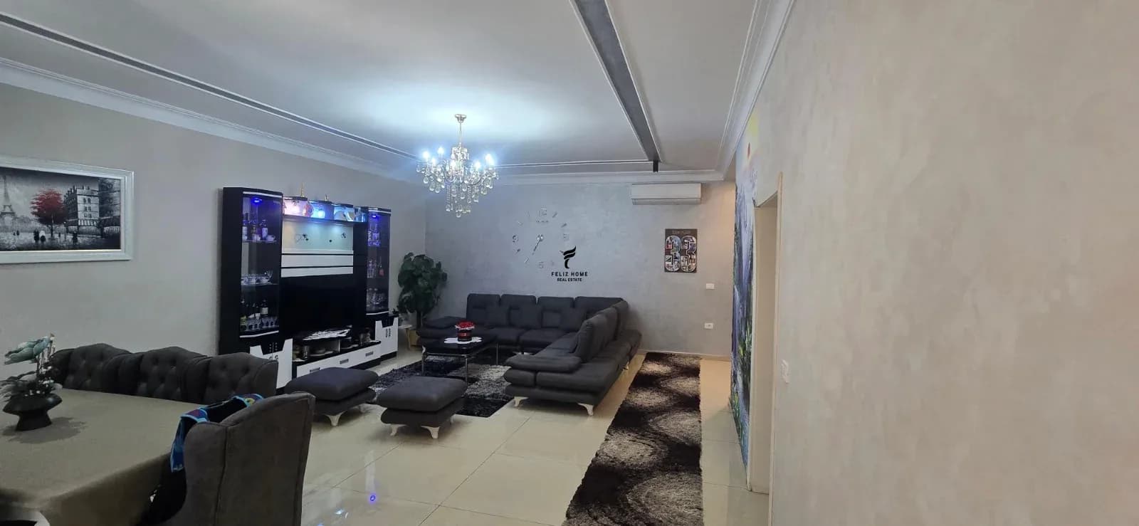 VILE LUKSOZE ME QERA 2 KATESHE TEG 1.500 EURO