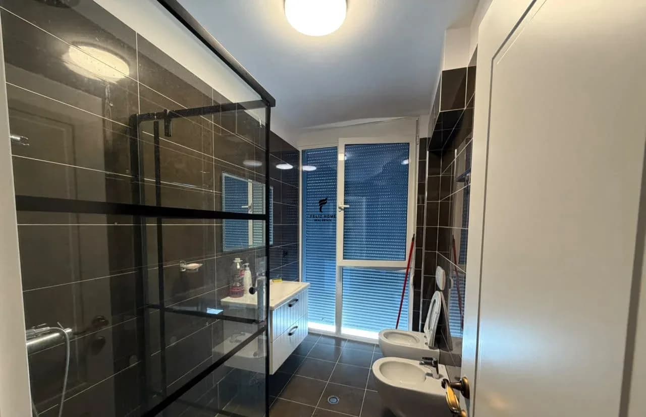 APARTAMENT ME QERA 2+1 QENDER 75.000 LEKE 4