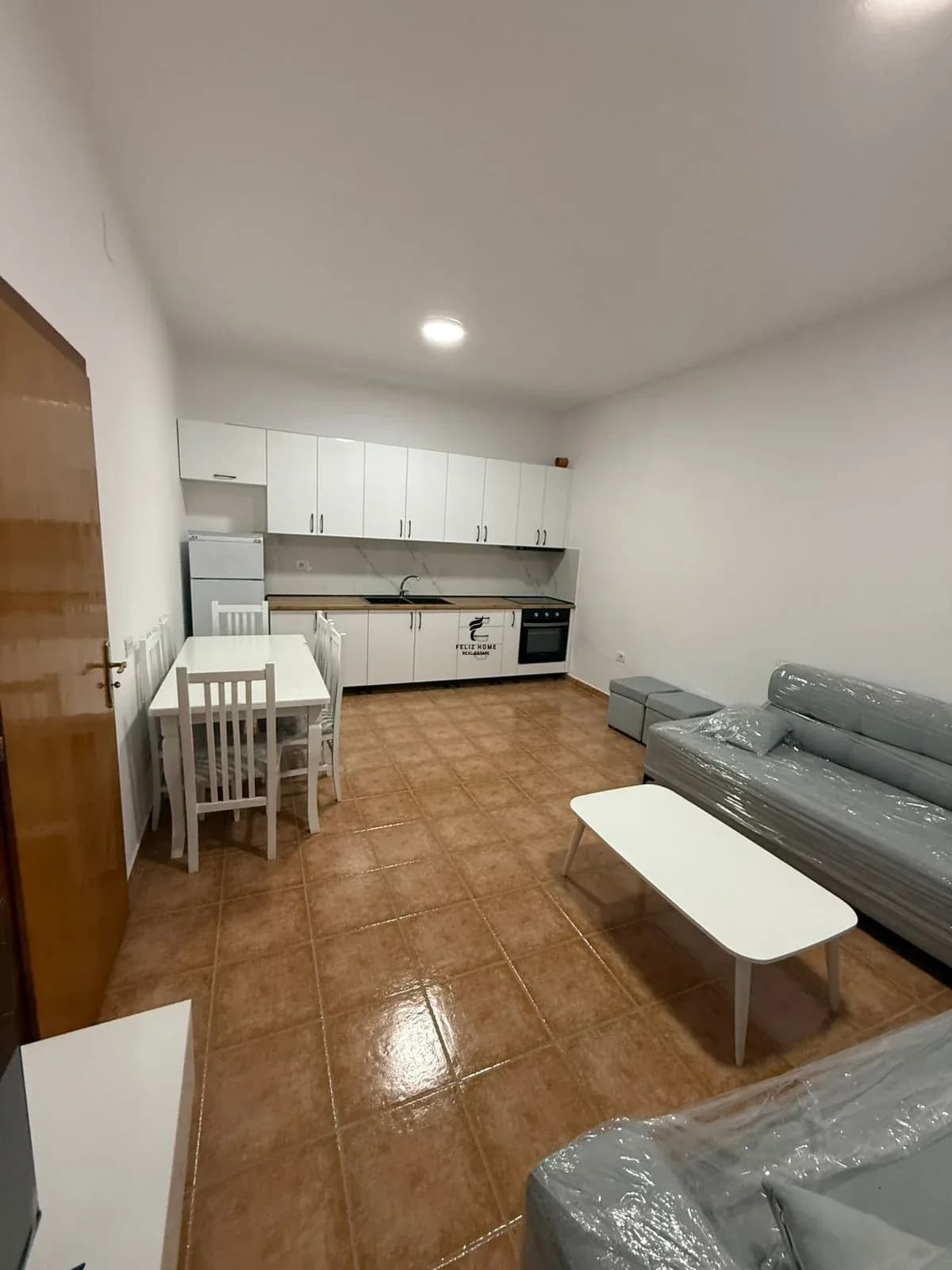 APARTAMENT ME QERA 1+1 5 MAJI 50.000 LEKE 3