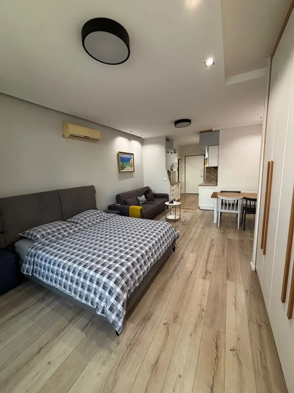 GARSONIERE ME QERA 50M2 QYTET STUDENTI 45.000 LEKE 4