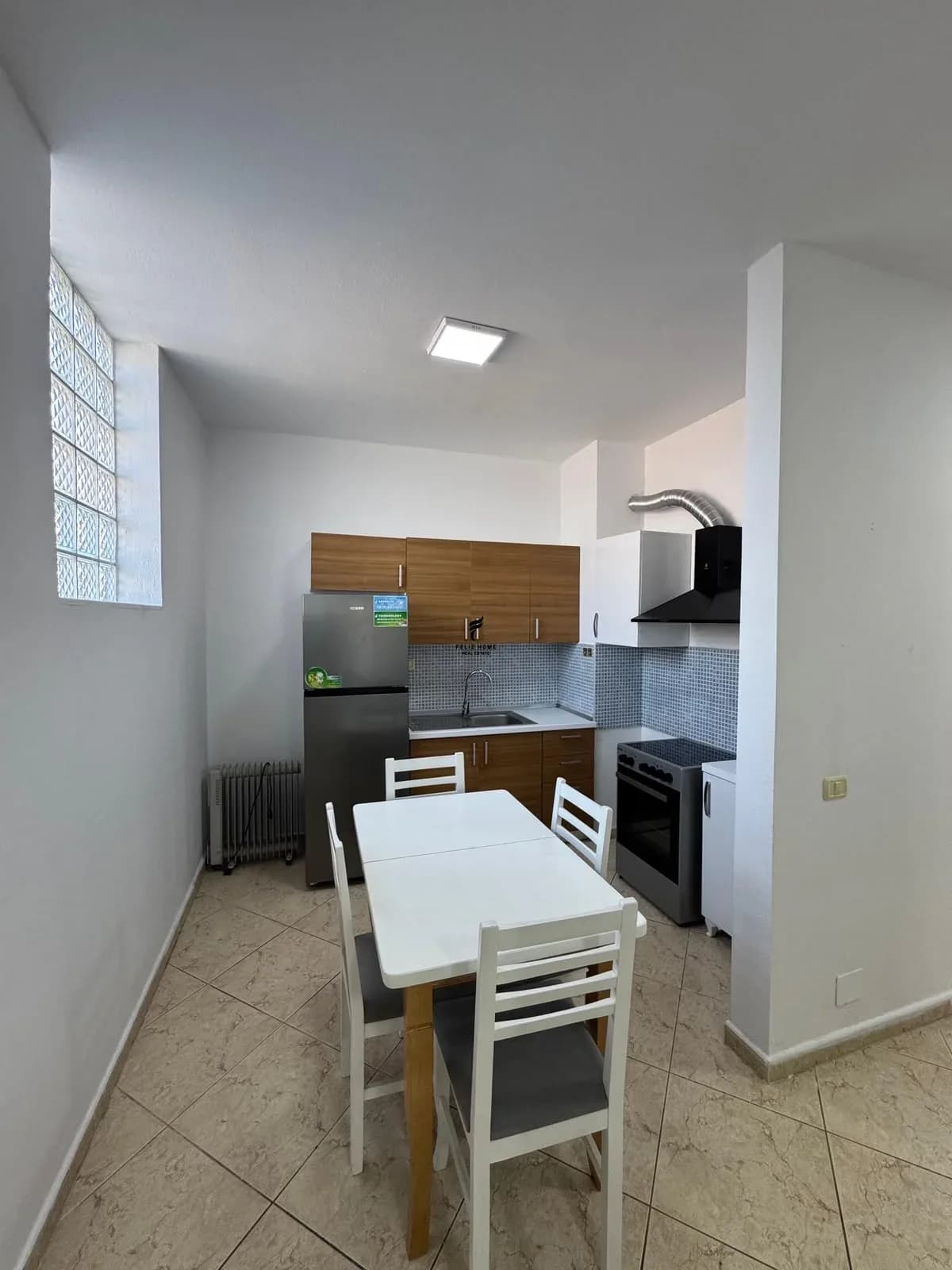 APARTAMENT ME QERA 1+1 RRUGA ELBASANIT 55.000 LEKE 3