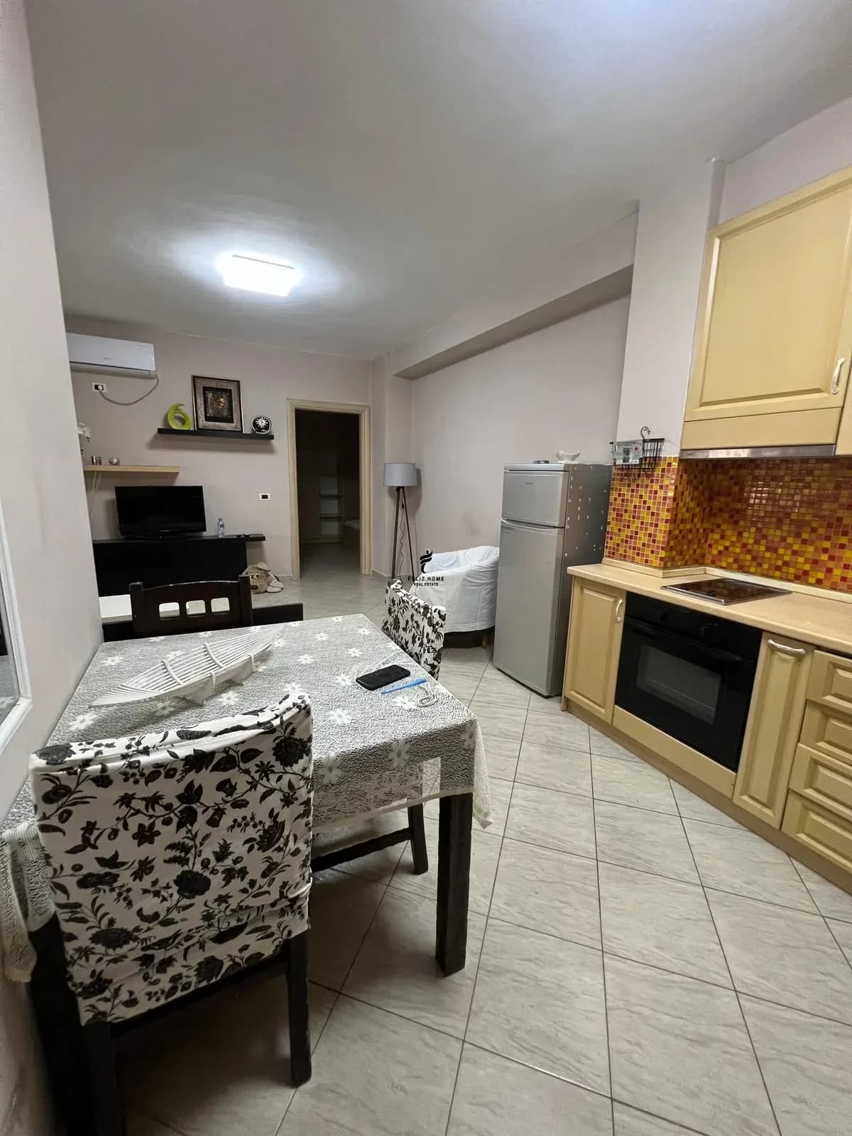 APARTAMENT ME QERA 2+1 SHESHI WILLSON 75.000 LEKE 3