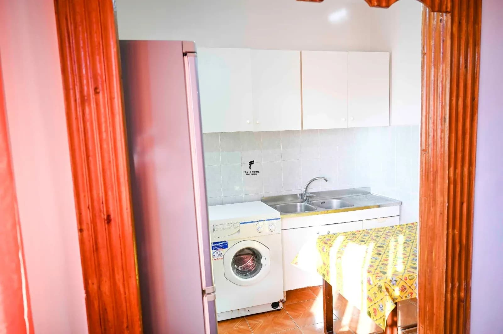 APARTAMENT ME QERA 2+1 PAZARI I Ri 55.000 LEKE 4