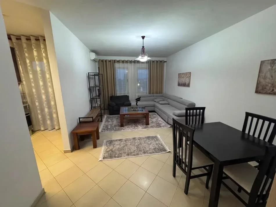 APARTAMENT ME QERA 2+1+2 YZBERISHT 50.000 LEKE
